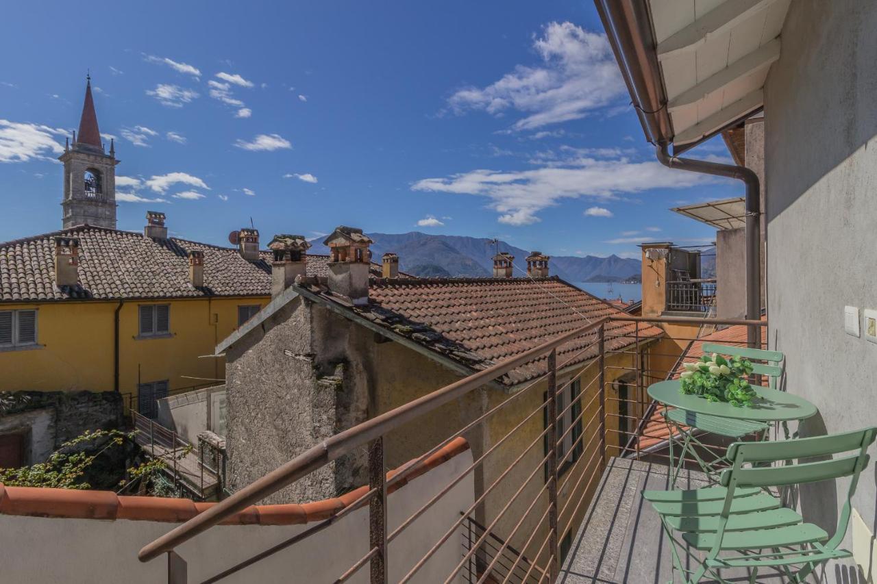 La Terrazza Di Marta Apartment วาเรนนา ภายนอก รูปภาพ